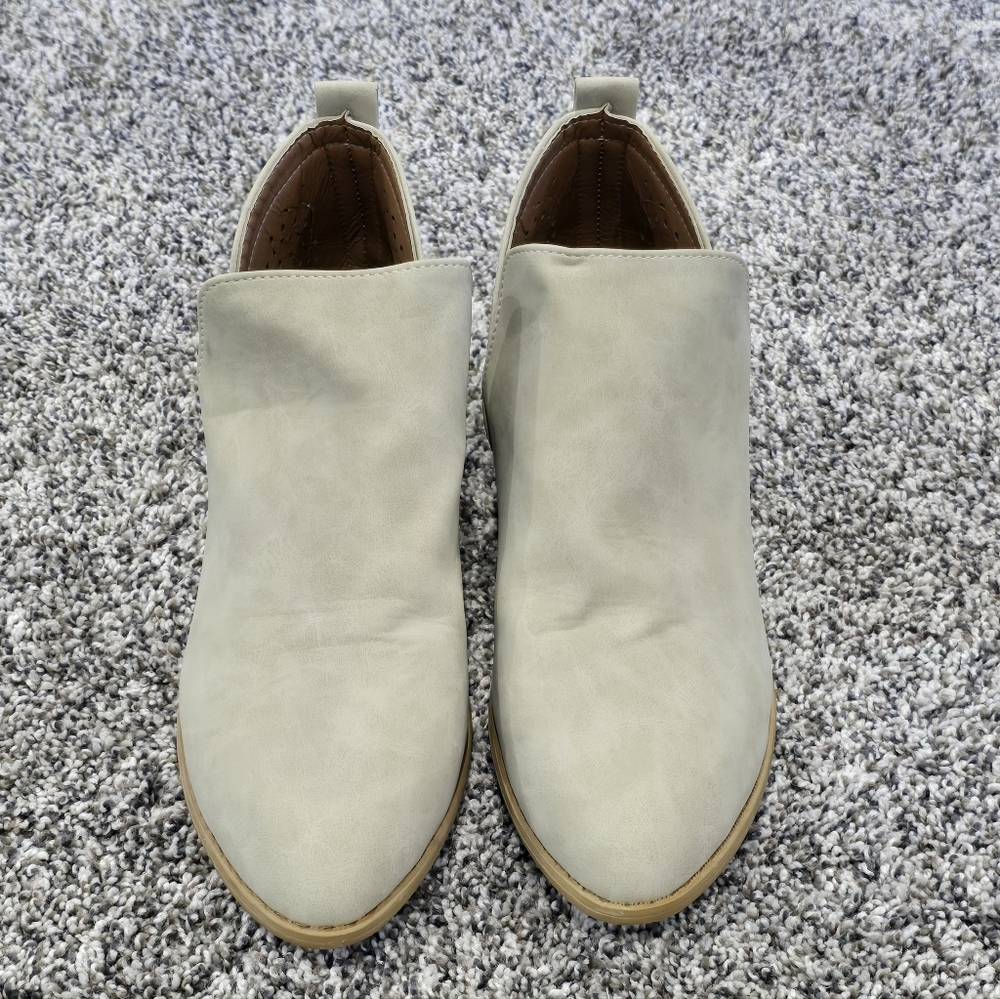 🤍 Cutout Neutral Ankle Booties – Size 41